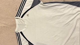 Camiseta Adidas Blanca y Gris