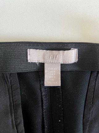 Pantalón de pinzas negro talla 40