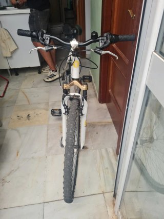 Bicicleta de Montaña Btwin Blanca