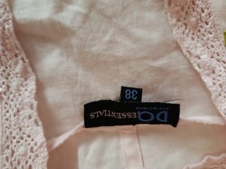 Camisa romántica blanca con detalles