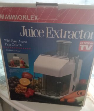 Extractor de Jugo Mammonlex 300W