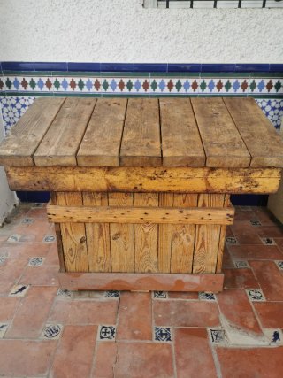 Caseta para perro de madera