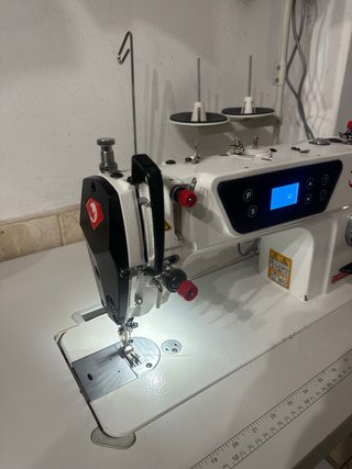 Máquina de coser industrial Rhino