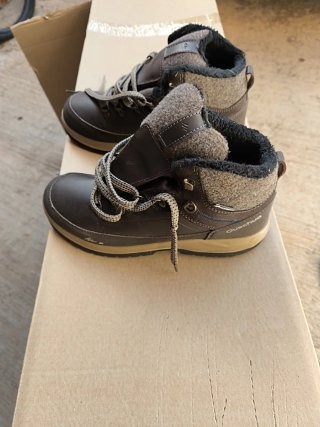 Botas montaña Quechua hombre T41 nuevas