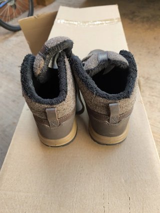 Botas montaña Quechua hombre T41 nuevas