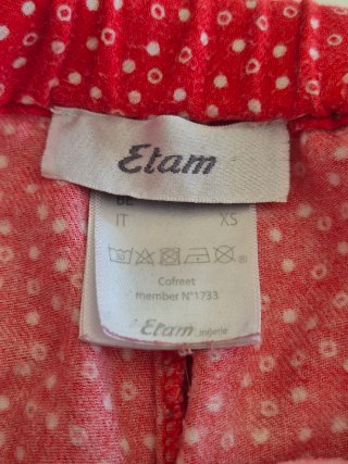 Pantalón pijama rojo con puntos blancos