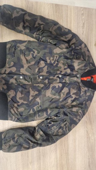 Chaqueta Bomber Forever 21 Talla M Camuflaje
