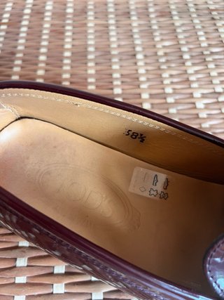 Mocasines Tod's charol burdeos