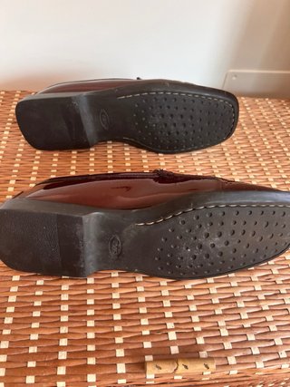 Mocasines Tod's charol burdeos