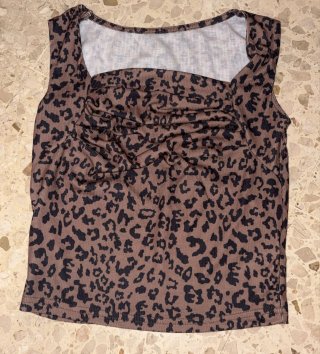 Tops y camisetas de mujer manga corta y tiirantes.