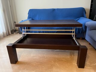 Mesa de centro elevable de madera
