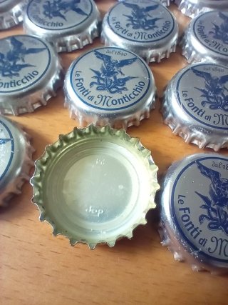 100 Tappi a Corona Acqua Monticchio argentato