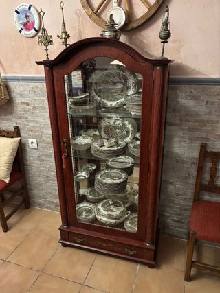 Vitrina Aparador Madera y Cristal sin vajilla
