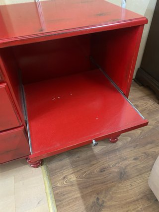 Mueble bureau de madera rojo