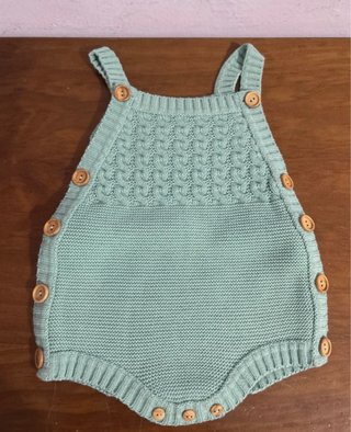 Conjunto rebeca y peto tejido bebé Talla 6 meses