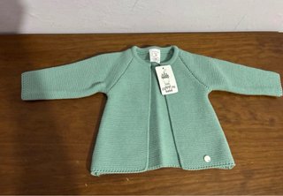 Conjunto rebeca y peto tejido bebé Talla 6 meses