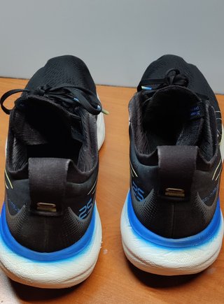 Asics Nimbus 25, Talla 46.5