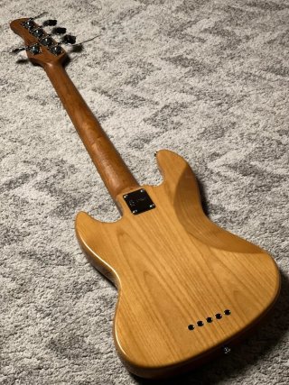 Sire Marcus Miller V5 5 cuerdas