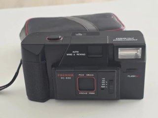 Cámara Premier PC-650 Analógica con Funda