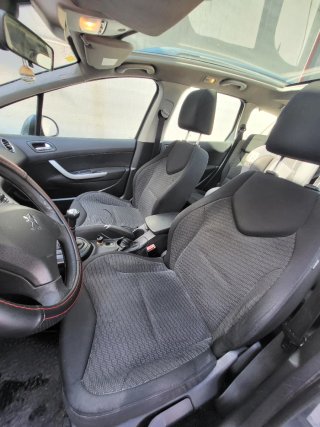 Peugeot 308 SW 2011