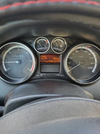 Peugeot 308 SW 2011