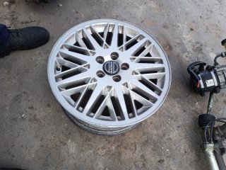 Llanta Volvo S60 17 2004