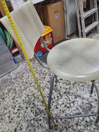 Sillas altas apilables para barra