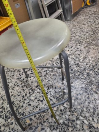 Sillas altas apilables para barra
