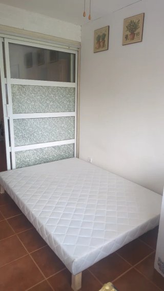 Somier tapizado tela y madera