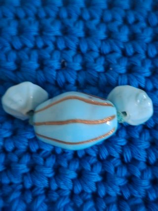 Bolso de mano azul con adorno 27x15 cm