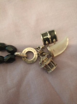 Collar Thomas Sabo Plata 925 y Cuentas Negras+3dij