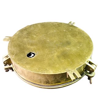 Ojo de buey naval antiguo
