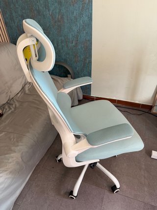 Escritorio elevable madera + Silla ergonómica