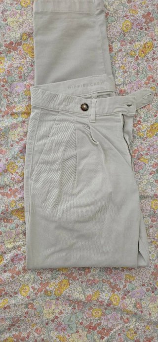 Pantalón chino pinzas beige Hippiecrew