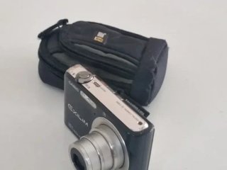Camara casio EX-Z1000