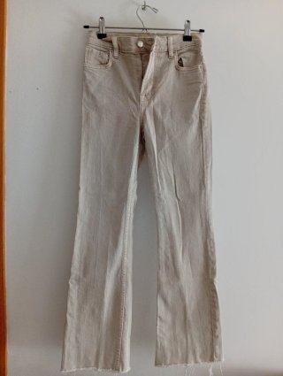 Pantalones vaqueros rectos.