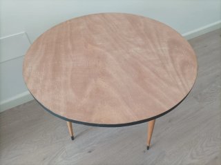 Mesa auxiliar Mid Century nórdica