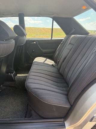 Mercedes-Benz E300 w124 Manual