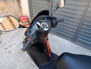 Honda SH 125i Scooter Negra