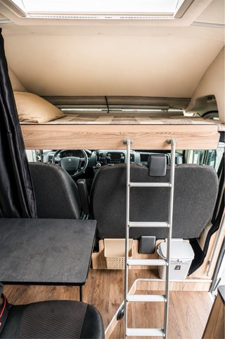 Peugeot Boxer 2021 5 plazas viajar y dormir