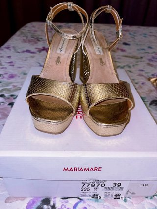 Sandalias doradas Maria Mare