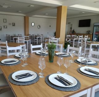 Mobiliario hosteleria. Economico. Taburetes, silla