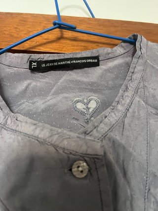 Blusa gris