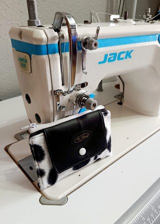 Cartera ARTESANAL NUEVA - Billetera Pelo Dalmata