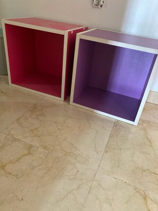 Dos cubos estanterías