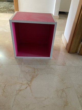 Dos cubos estanterías