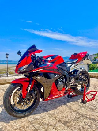 Honda CBR 600RR PC40