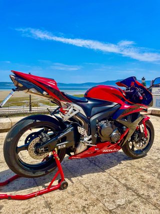 Honda CBR 600RR PC40