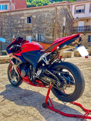 Honda CBR 600RR PC40