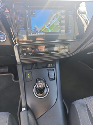 Toyota Auris 1.8 140H Advance Touring Sports